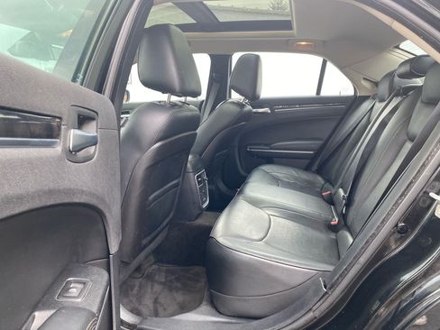 Used 2015 Chrysler 300 C w/ Light Group image 13