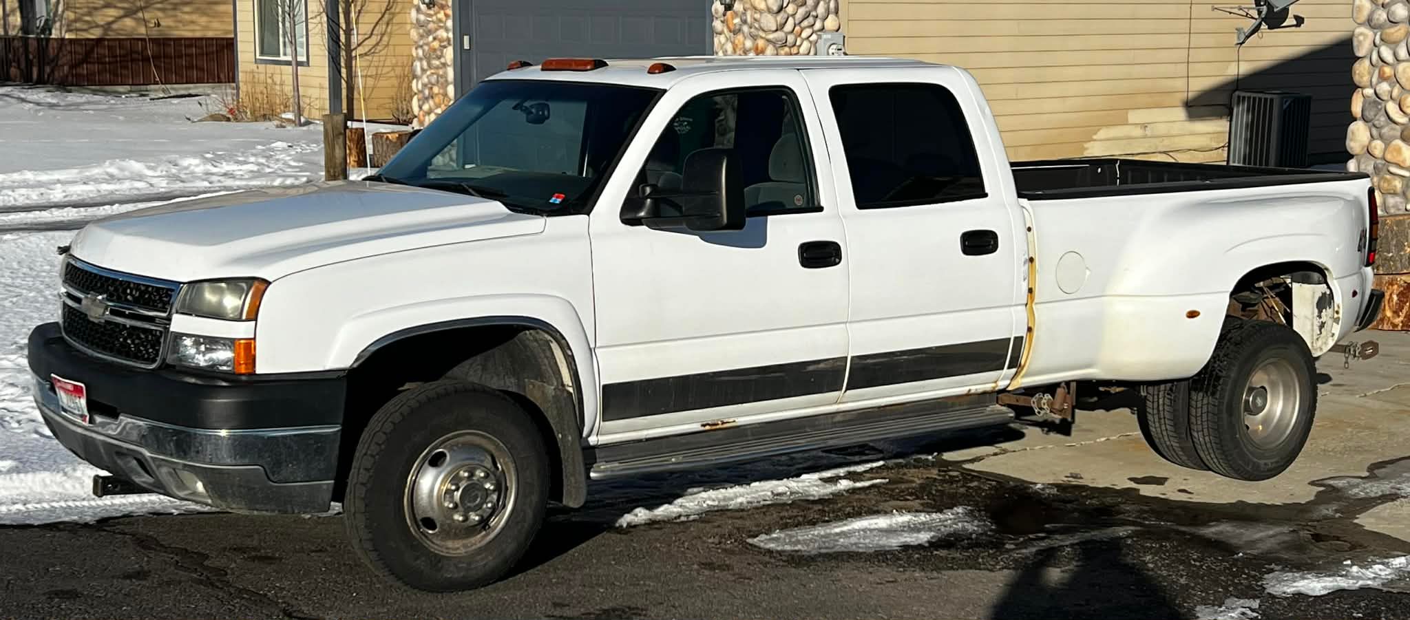 Used 2006 Chevrolet Silverado 3500 LT AWD/4WD image 1