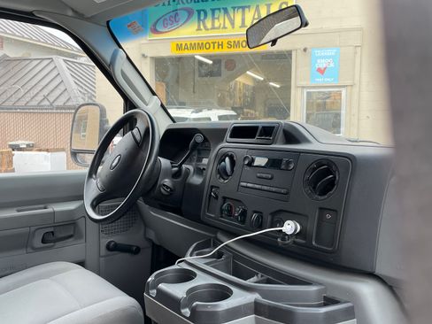 Used 2014 Ford E-150 and Econoline 150 image 14