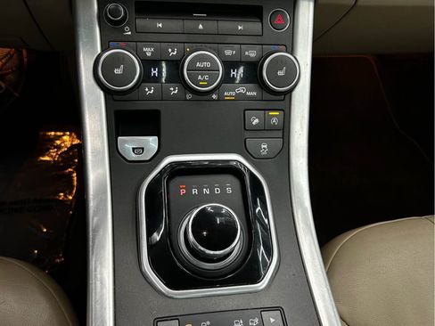 Used 2017 Land Rover Range Rover Evoque SE AWD/4WD image 8