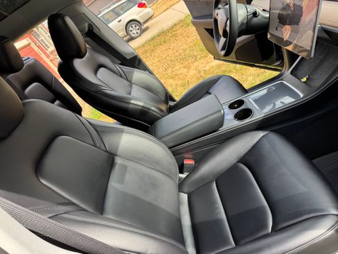 Used 2024 Tesla Model Y Long Range image 16