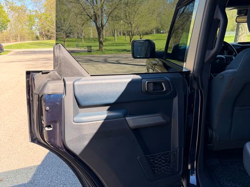 Used 2021 Ford Bronco Outer Banks image 18