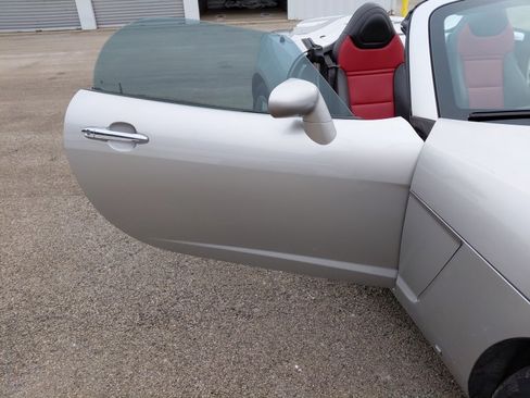 Used 2009 Saturn Sky w/ Premium Trim Package image 14