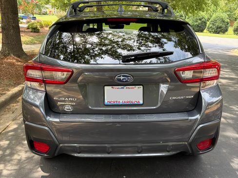 Used 2022 Subaru Crosstrek 2.0i Premium w/ Popular Package #2 AWD/4WD image 9