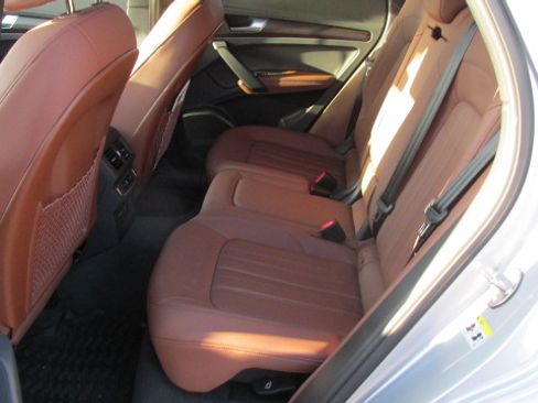 Used 2023 Audi Q5 2.0T Premium Plus image 9