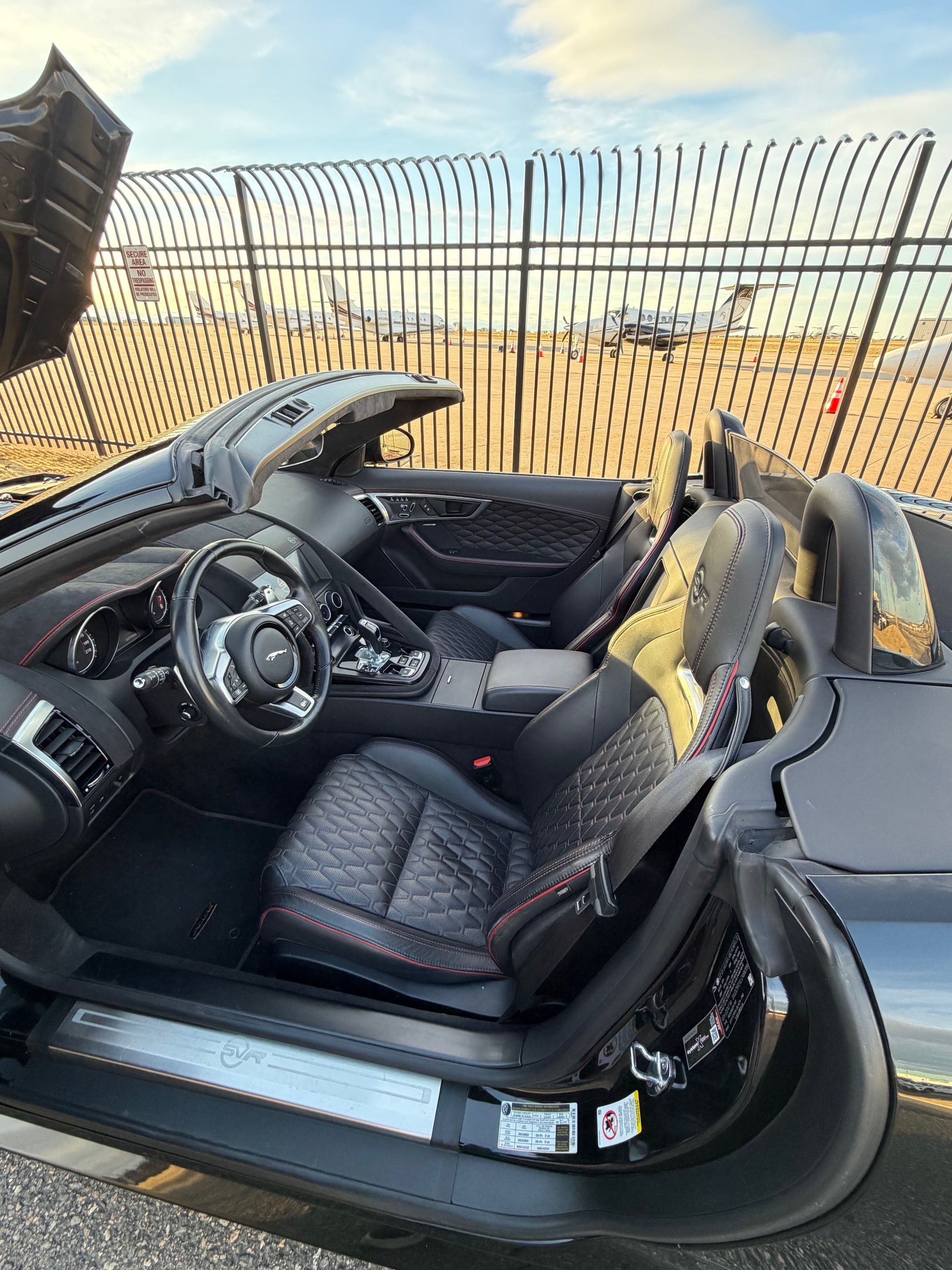 Used 2020 Jaguar F-TYPE SVR AWD/4WD image 18