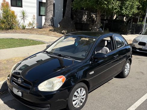 Used 2009 Hyundai Accent GS w/ Premium Pkg 3 FWD image 1