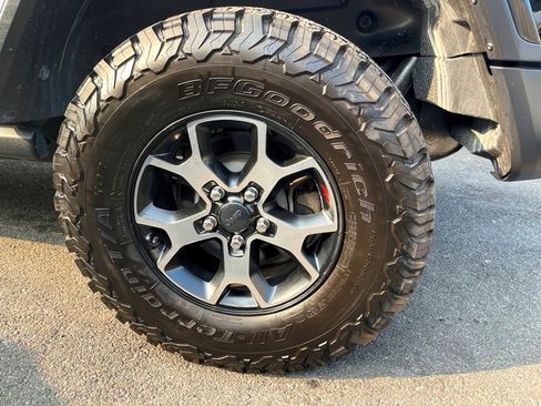 Used 2018 Jeep Wrangler Unlimited Rubicon image 17