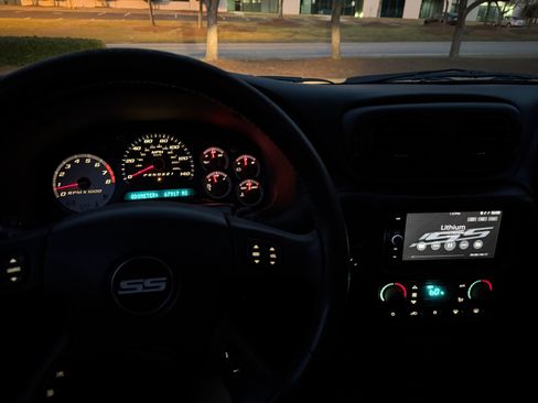 Used 2006 Chevrolet TrailBlazer LT w/ SS Package image 12