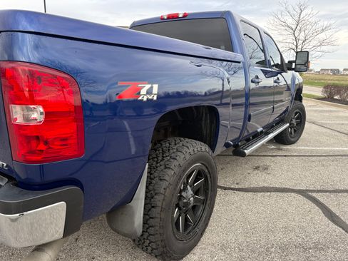 Used 2014 Chevrolet Silverado 2500 LTZ w/ LTZ Plus Package image 8