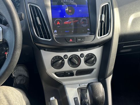 Used 2014 Ford Focus SE w/ SE Winter Package image 24