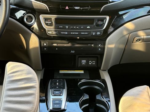 Used 2022 Honda Pilot Elite image 14