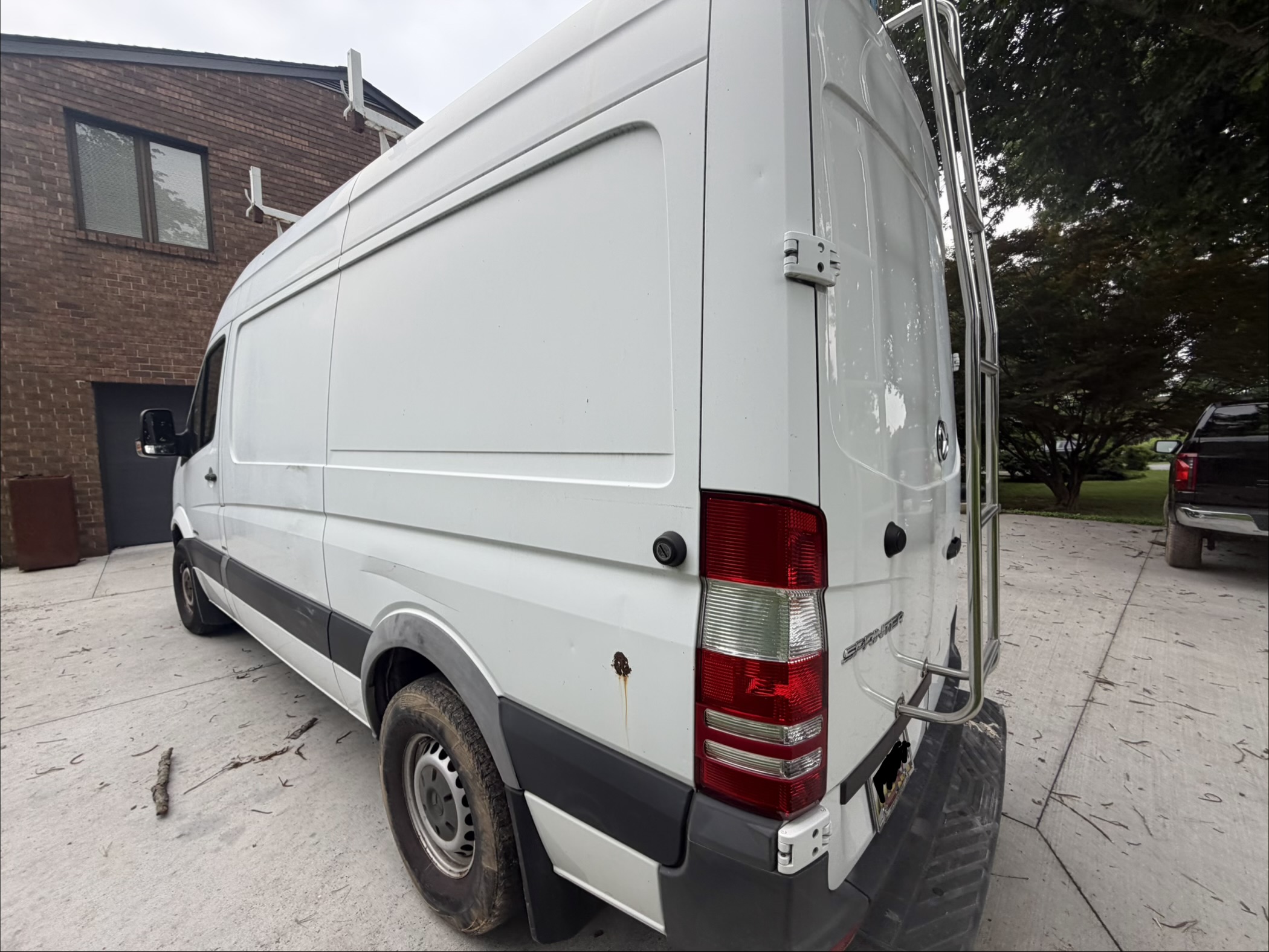 Used 2015 Mercedes-Benz Sprinter 2500 image 10