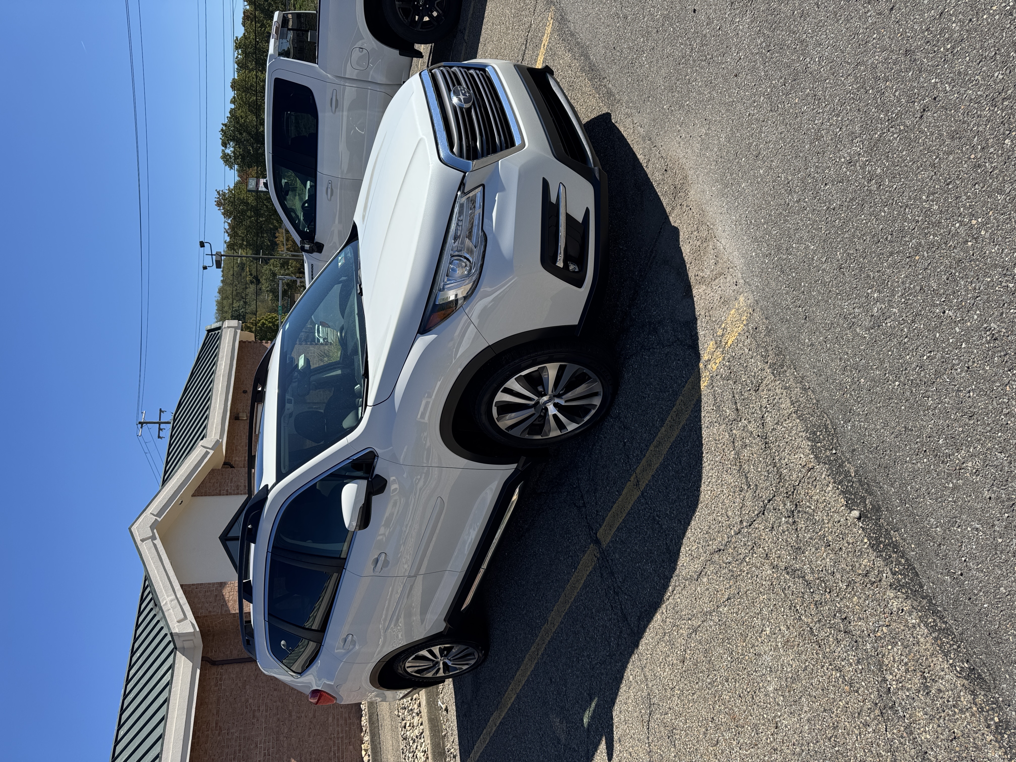 Used 2022 Subaru Ascent Limited w/ Technology Package AWD/4WD image 5