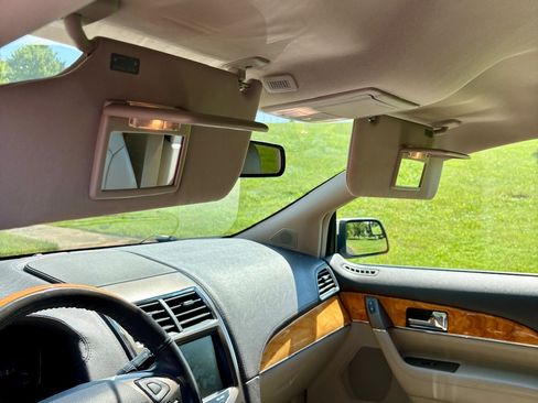 Used 2013 Lincoln MKX FWD w/ Wood Pkg image 13