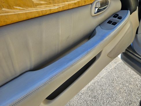 Used 2003 Lexus SC 430 Convertible image 10