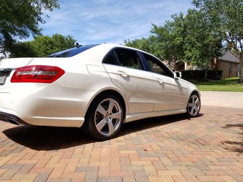 Used 2011 Mercedes-Benz E 350 E 350 Sedan 4D image 9
