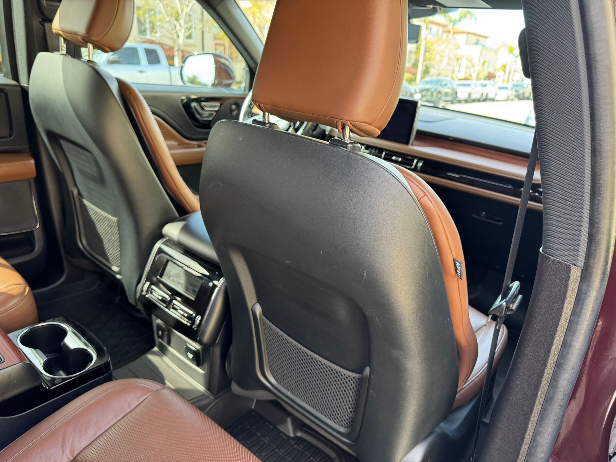 Used 2023 Lincoln Aviator Reserve w/ Equipment Group 201A RWD image 22