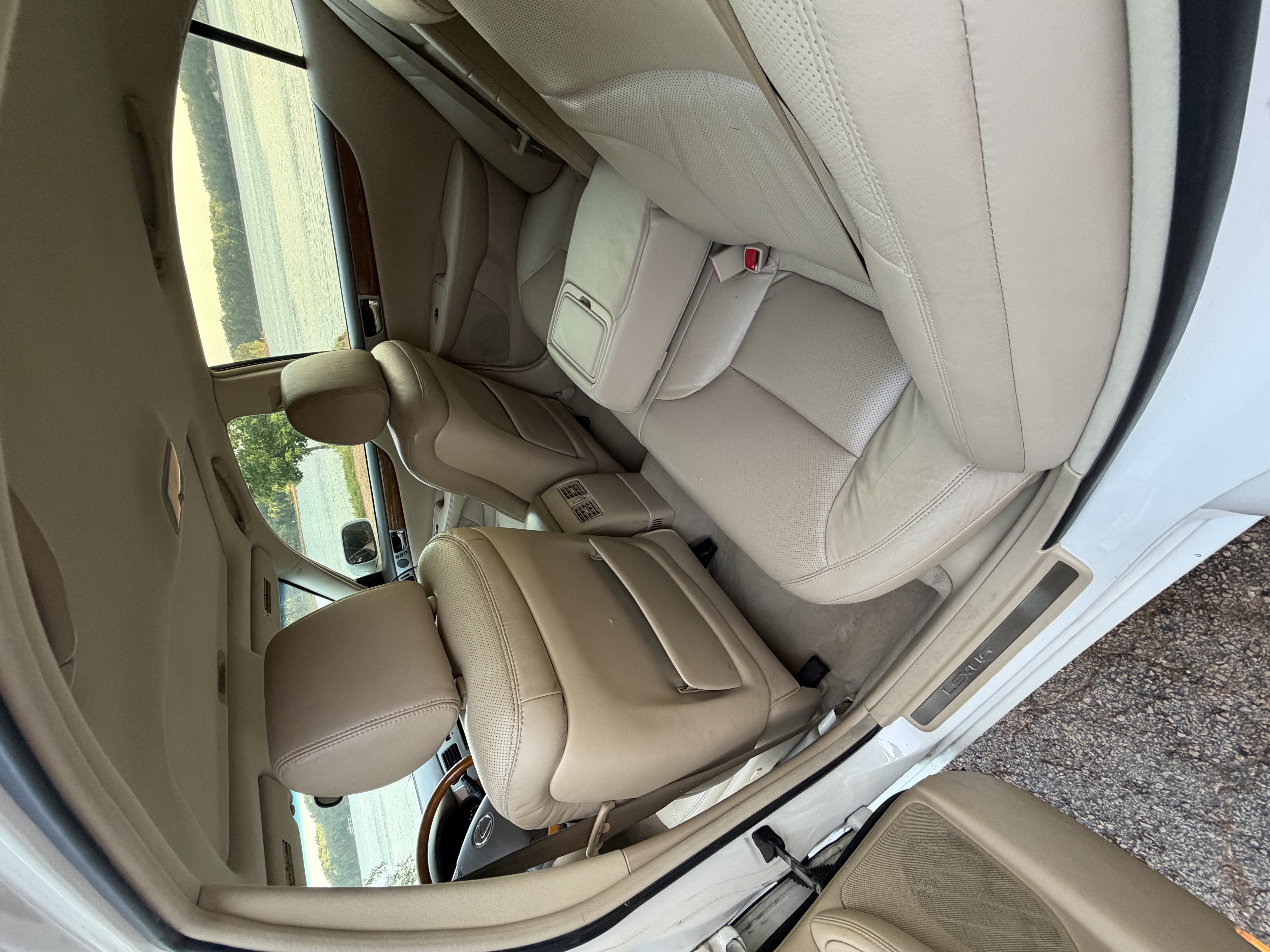 Used 2005 Lexus ES 330 w/ Preferred Accessory Pkg FWD image 8
