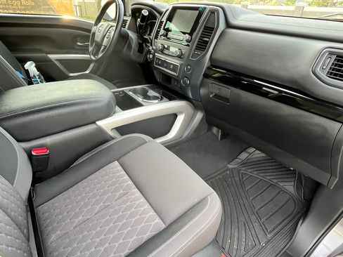 Used 2023 Nissan Titan SV w/ SV Convenience Package RWD image 24