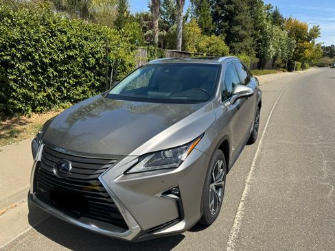 Used 2019 Lexus RX 450h AWD w/ Navigation Package image 8