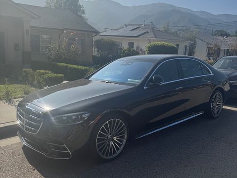 Used 2024 Mercedes-Benz S 580 4MATIC Sedan image 2