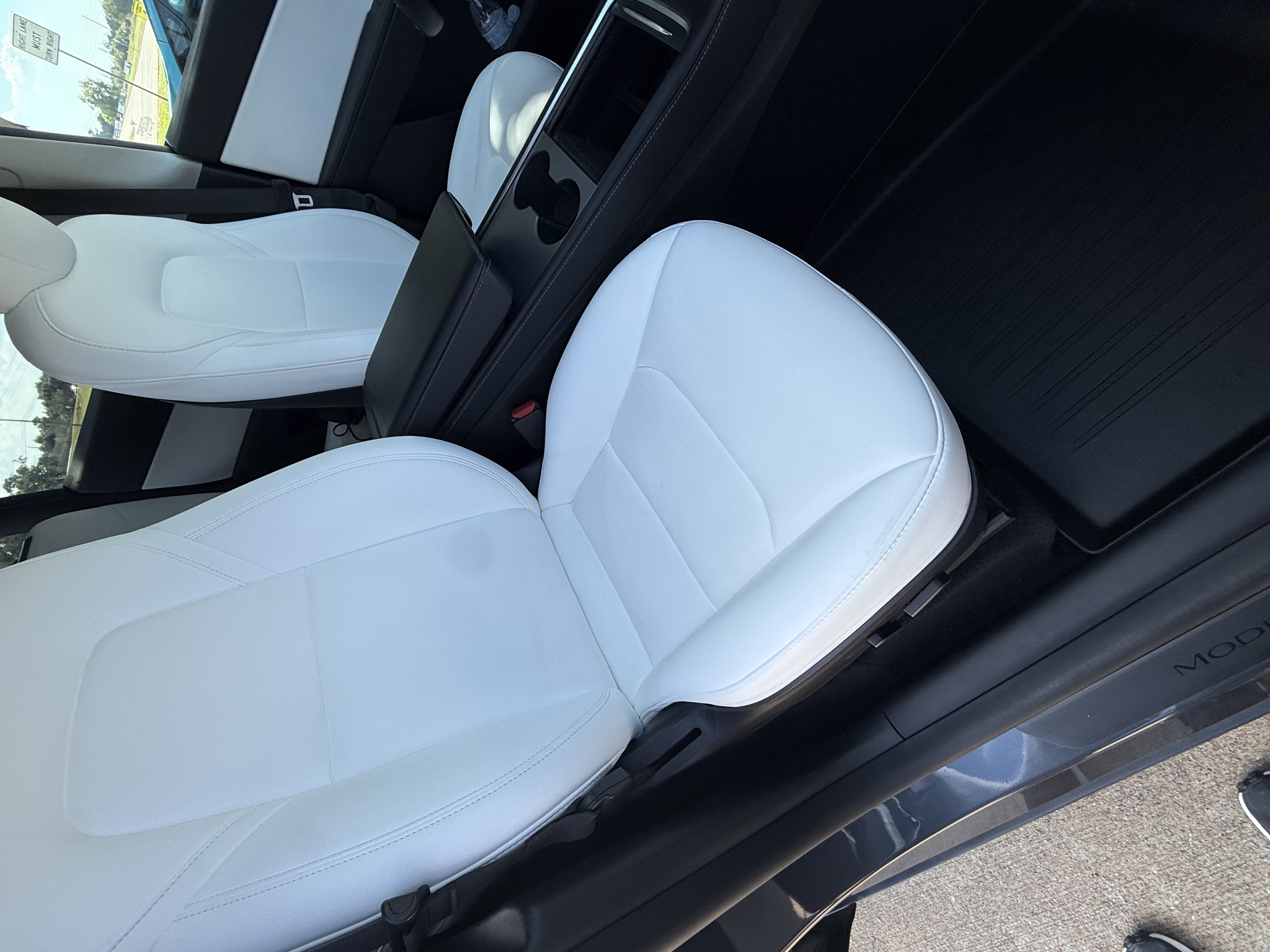 Used 2022 Tesla Model Y Long Range AWD/4WD image 10