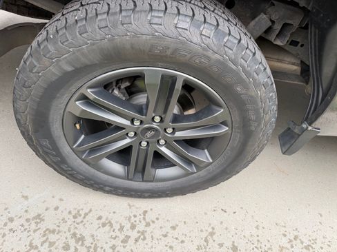 Used 2021 Ford F150 Lariat w/ Equipment Group 502A High AWD/4WD image 16