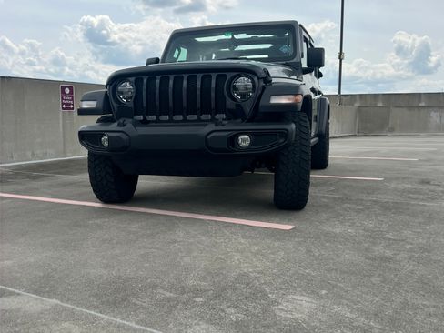 Used 2022 Jeep Wrangler Unlimited Sport AWD/4WD image 2