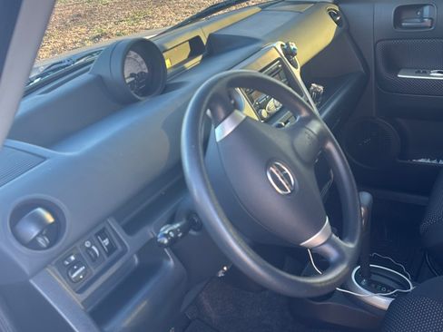 Used 2005 Scion xB image 8