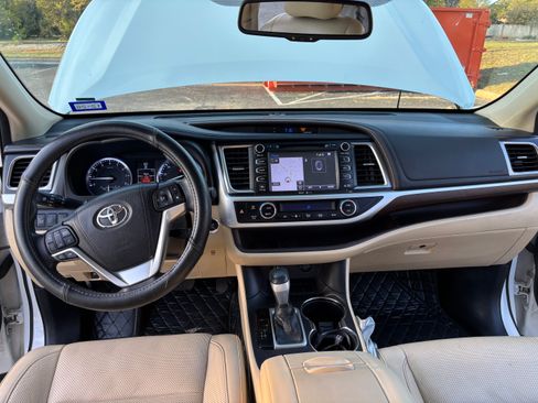 Used 2015 Toyota Highlander Limited image 21