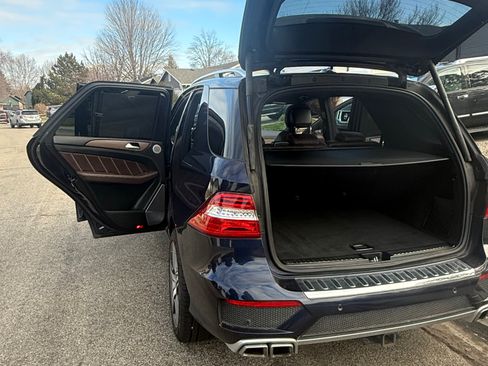 Used 2014 Mercedes-Benz ML 63 AMG 4MATIC image 8
