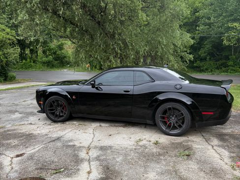 Used 2020 Dodge Challenger R/T Scat Pack RWD image 2