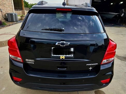 Used 2019 Chevrolet Trax Premier w/ Midnight Edition FWD image 4