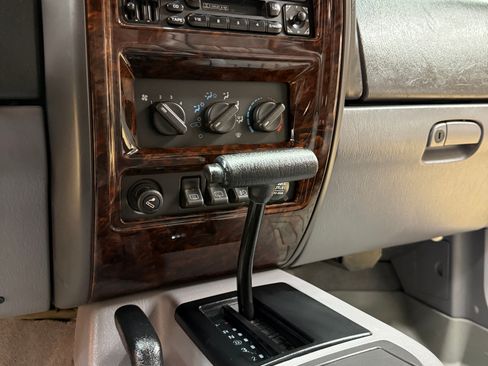 Used 1998 Jeep Cherokee Limited AWD/4WD image 22