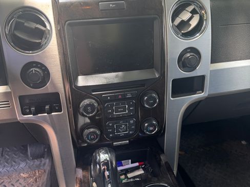 Used 2013 Ford F150 Platinum AWD/4WD image 12