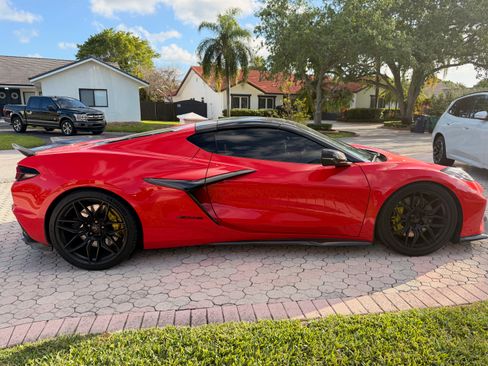 Used 2024 Chevrolet Corvette Z06 w/ Stealth Interior Trim Package image 5