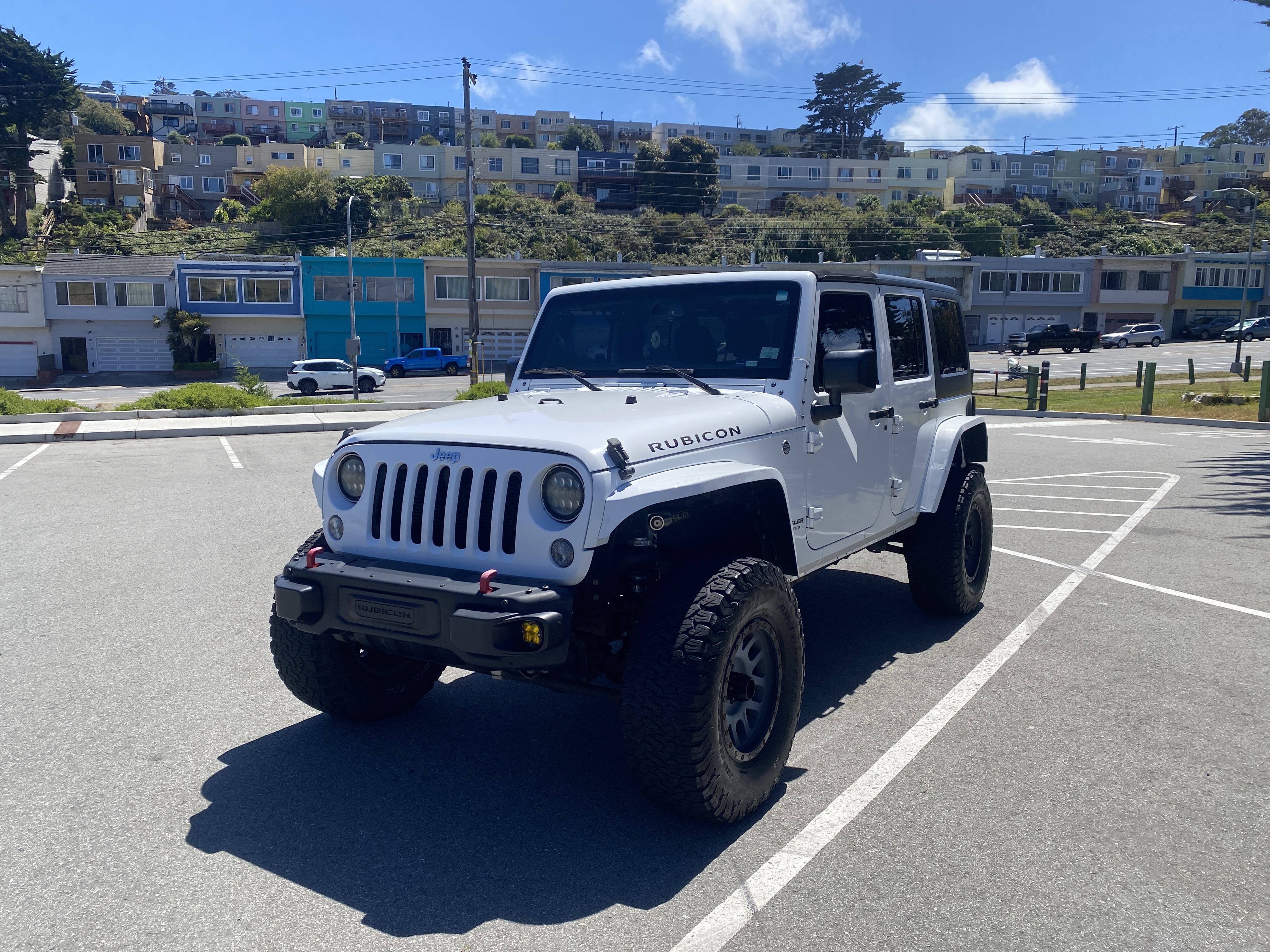 Used 2016 Jeep Wrangler Unlimited Rubicon w/ Connectivity Group AWD/4WD image 9