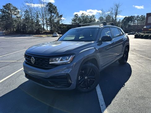 Used 2023 Volkswagen Atlas Cross Sport SEL R-Line image 4