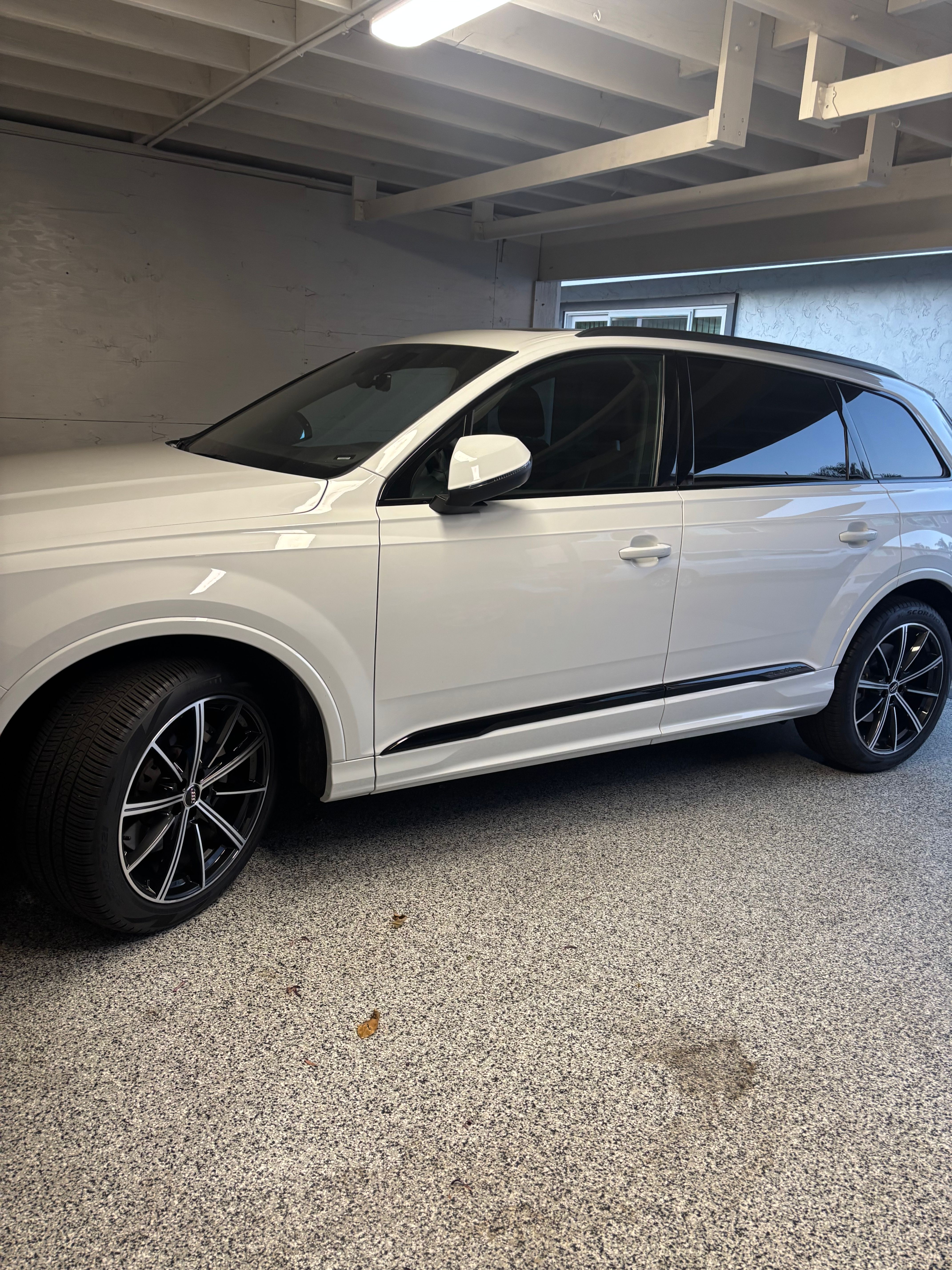 Used 2020 Audi Q7 3.0T Premium Plus w/ Premium Plus Package AWD/4WD image 1