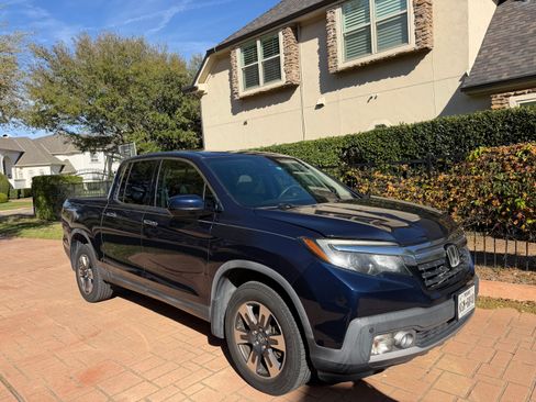 Used 2018 Honda Ridgeline RTL-E image 2