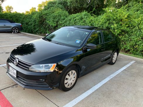 Used 2015 Volkswagen Jetta S image 1