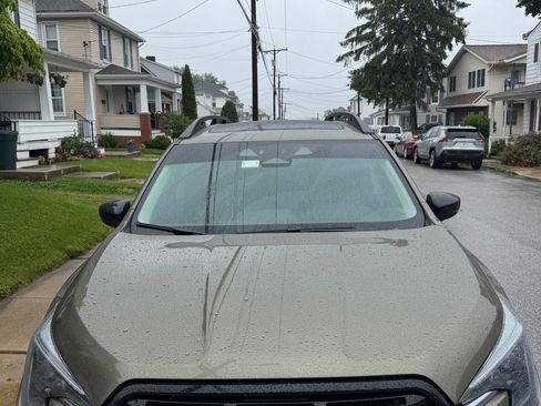 Used 2025 Subaru Ascent Touring AWD/4WD image 2