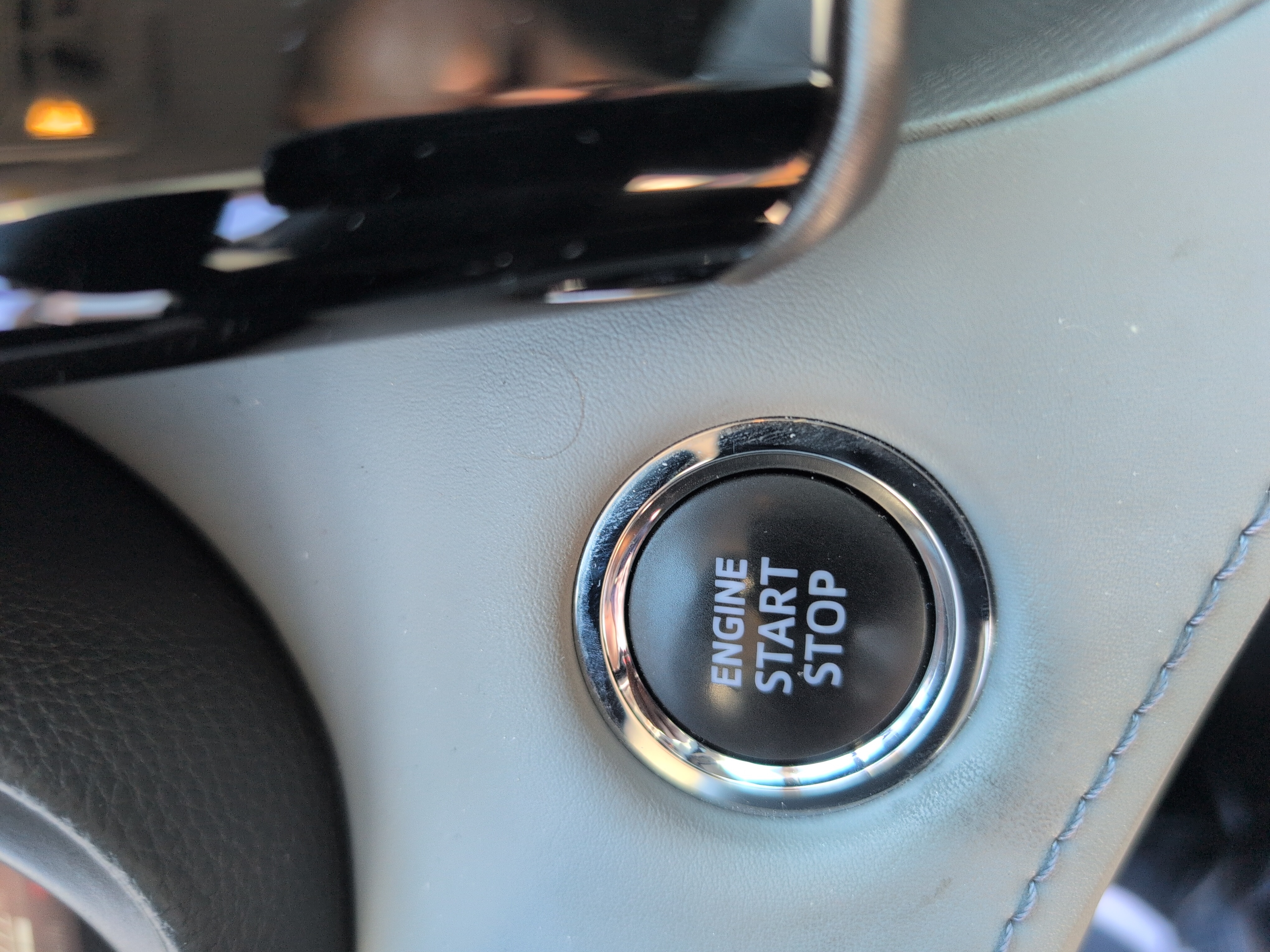 Used 2023 Toyota Highlander Limited FWD image 28