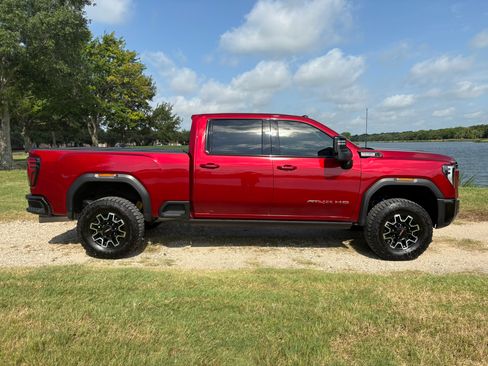Used 2025 GMC Sierra 2500 AT4X image 12