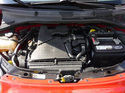 Used 2015 FIAT 500 Pop image 10