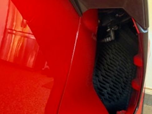 Used 2023 Chevrolet Corvette Stingray Premium Conv w/ Z51 Performance Package image 29