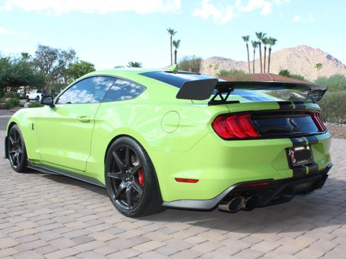 Used 2020 Ford Mustang Shelby GT500 w/ Carbon Fiber Track Pack image 2