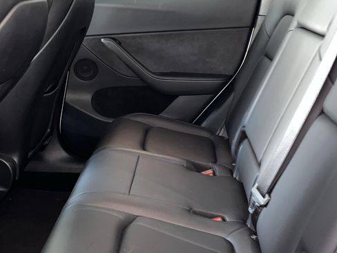 Used 2023 Tesla Model Y Long Range image 13