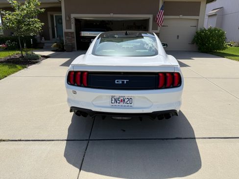 Used 2021 Ford Mustang GT RWD image 8